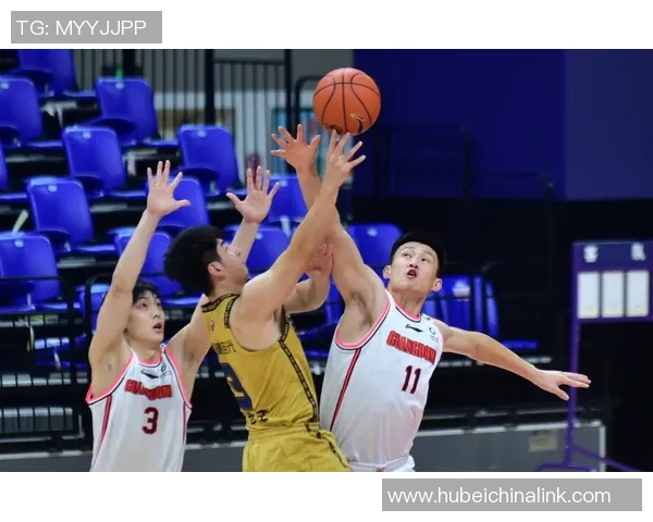 南京篮球队在钻石联赛中的比赛经验与表现分析与点评